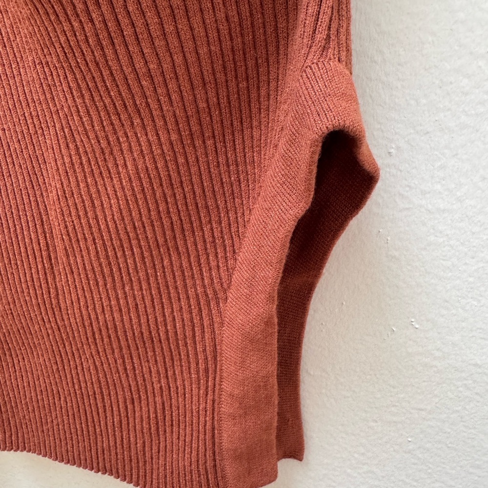 Zara Rust color Asymmetrical Ribbed top - Picture 4 of 5